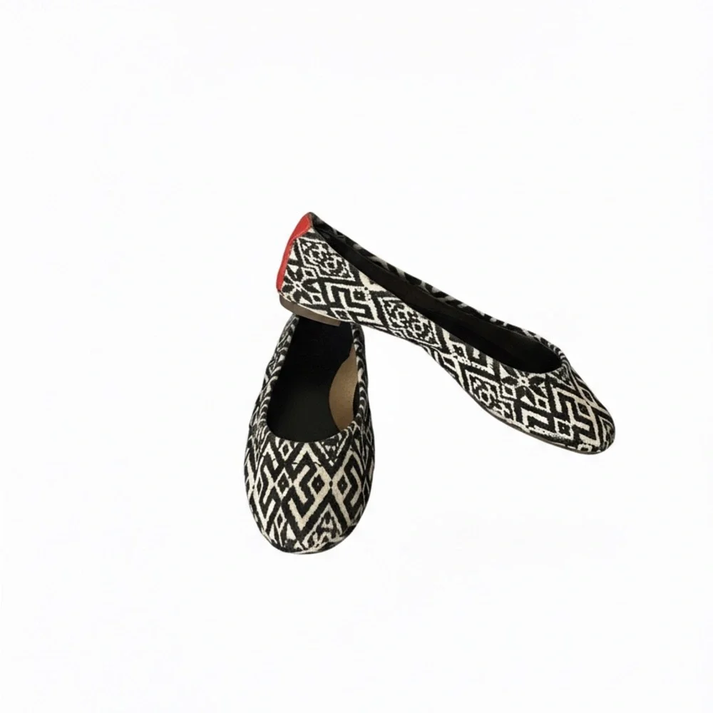 Lucky Brand Black Cream Geometric Knit Ballet Flats Red Heel Tab Size 7
